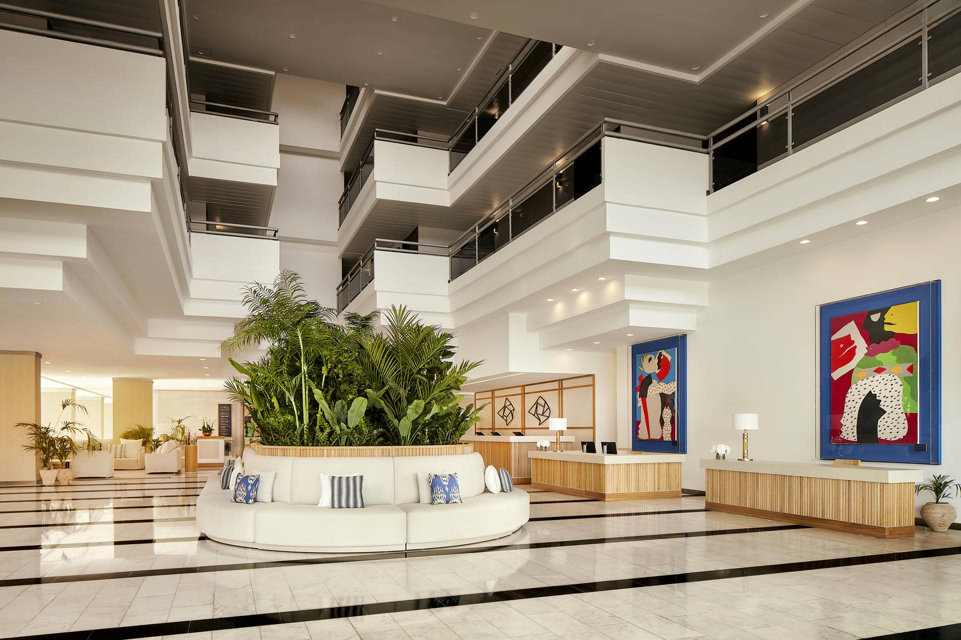 Tivoli_Marina_Vilamoura_Algarve_Resort_Lobby_View_2